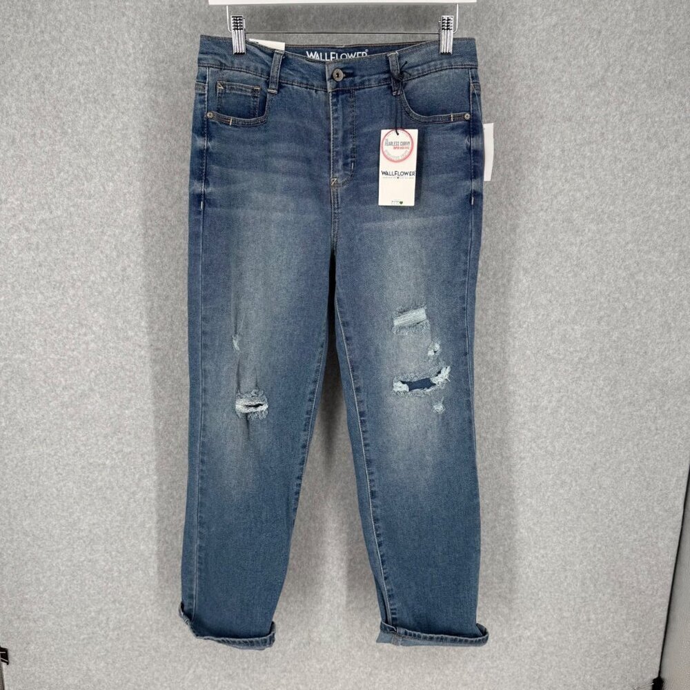 Wallflower Fearless Curvy Super High Rise Straight Leg Jean Size 28 VTG Wash NEW